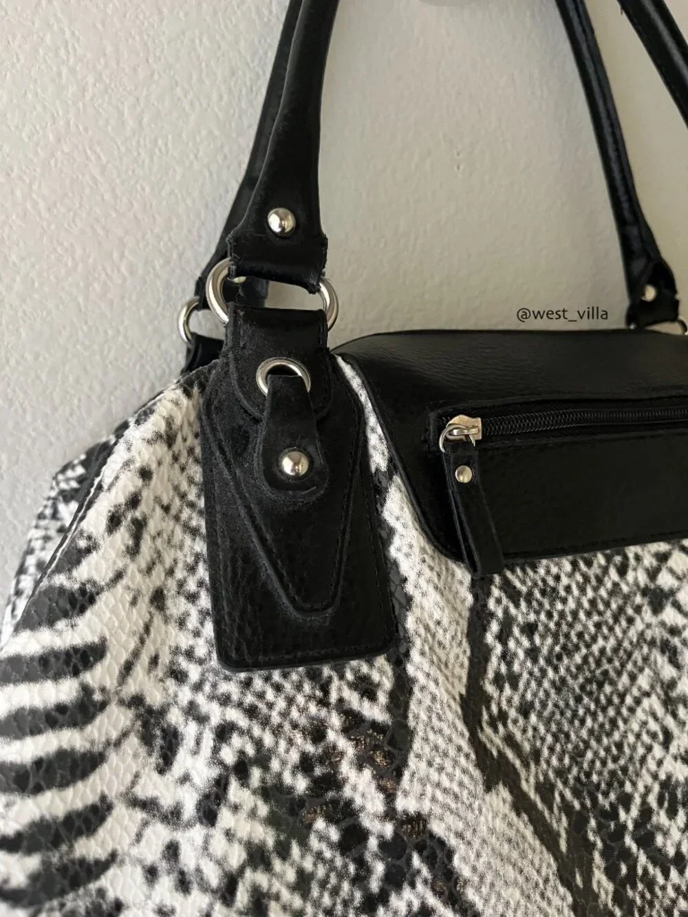 Snakeskin Weekender Tote Duffle Bag Soft Material White Black